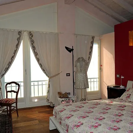 Bed & Breakfast A Casa Lombardo Crosio Della Valle
